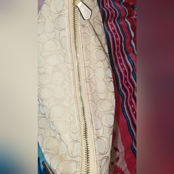 Coach Signature Shoulder Bag - Picture 8 of 10